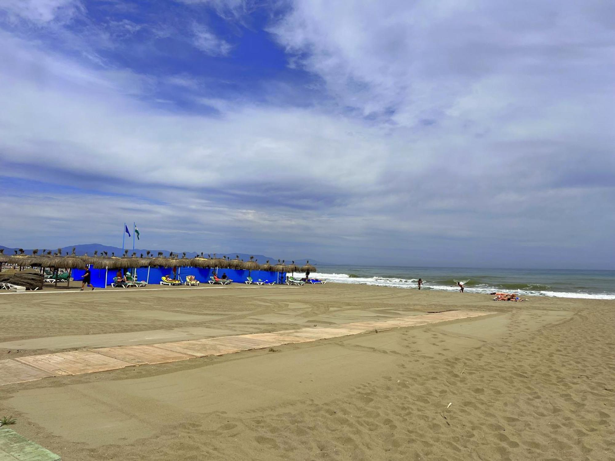 Acogedor En La Carihuela Con Plaza De Garaje Garantizada! Sol Montemar Daire Torremolinos Dış mekan fotoğraf